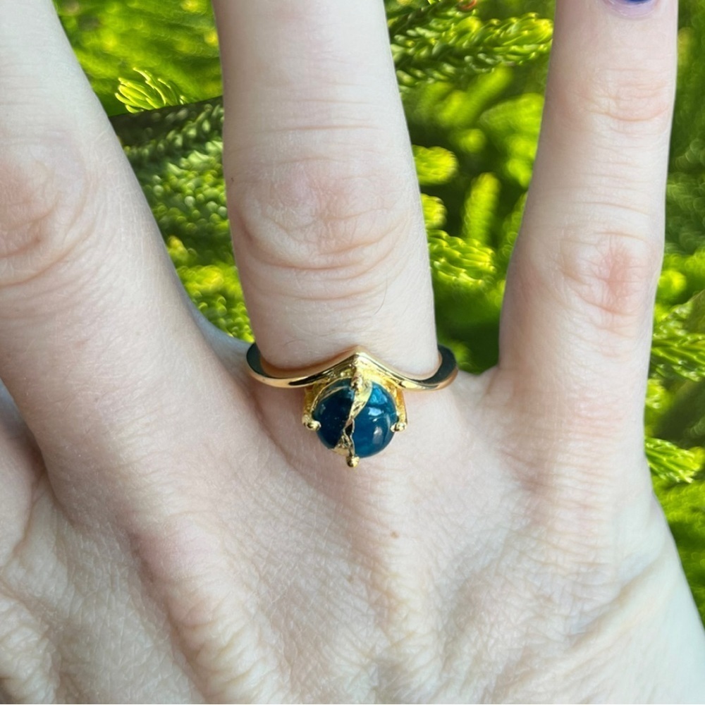 Aqua Apatite Jade Gold Ring - Picture 2 of 4